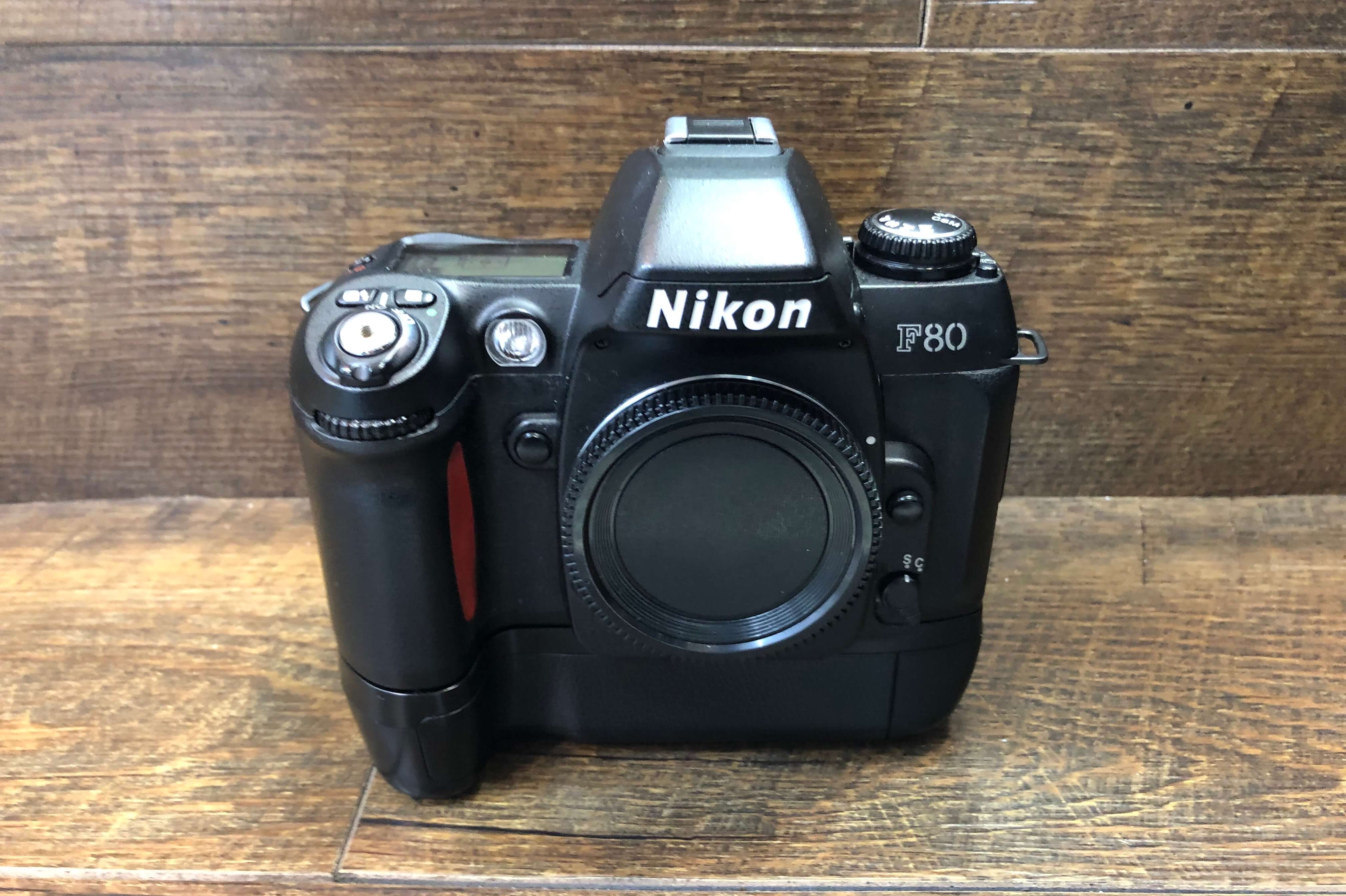 ニコンF80カメラ