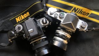 Nikonのストラップを初めて赤にした。燃えるF6、悪くない。｜記憶カメラ