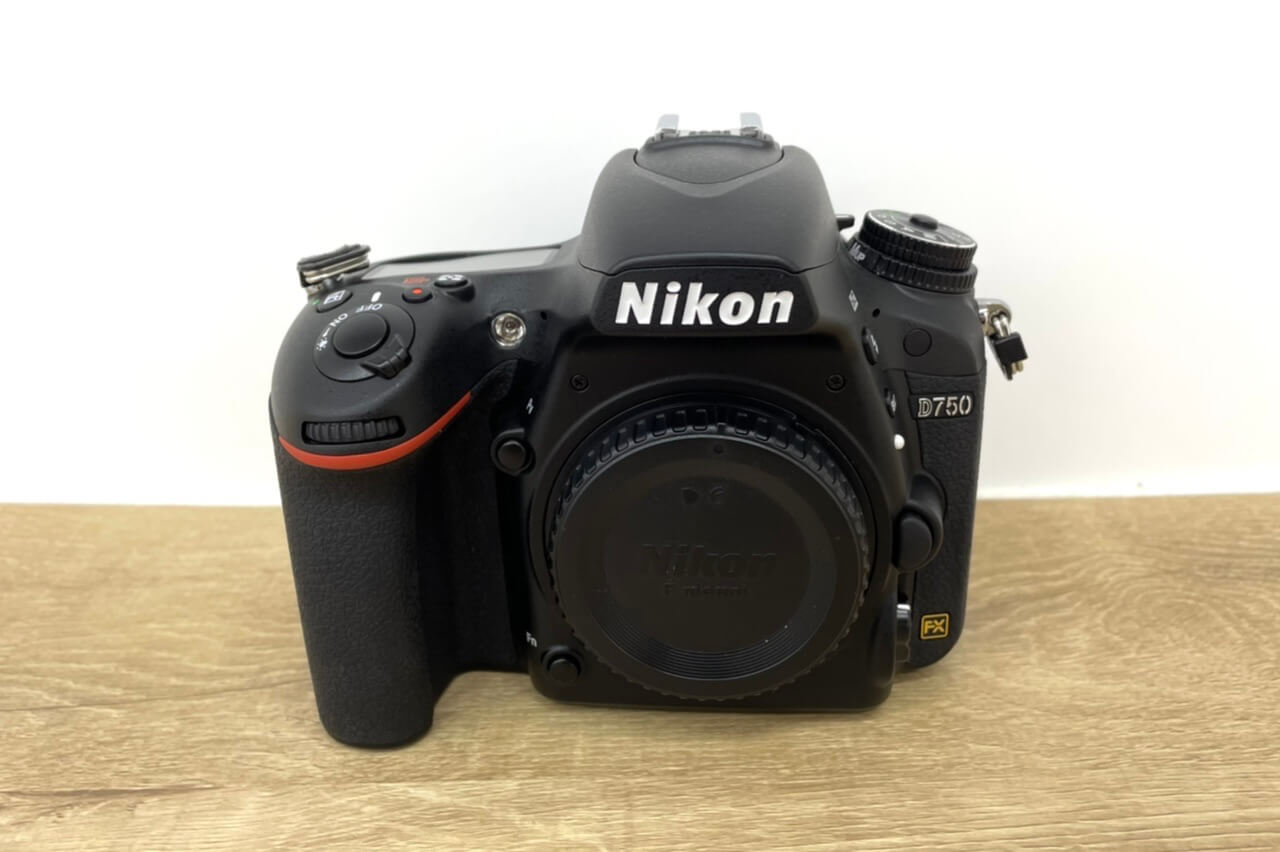 Nikon D750 (SanDisk-128GB-JU3付き)