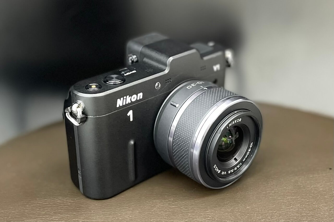 最大88%OFFクーポン Nikon 1 V1 ボディ ホワイト piedraluna.com.br