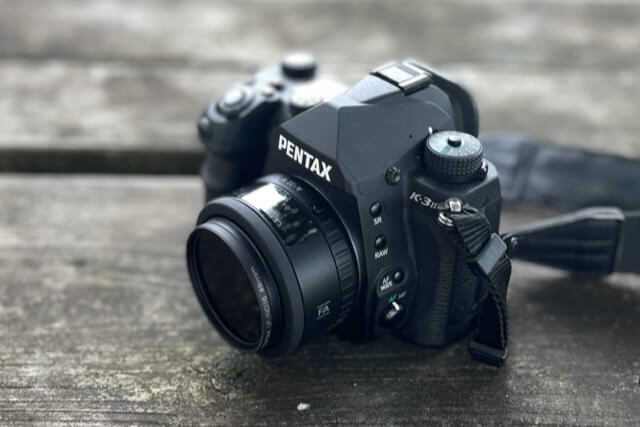 大口径レンズなのにとにかく小さいのも魅力、smc PENTAX FA 50mm f1.4